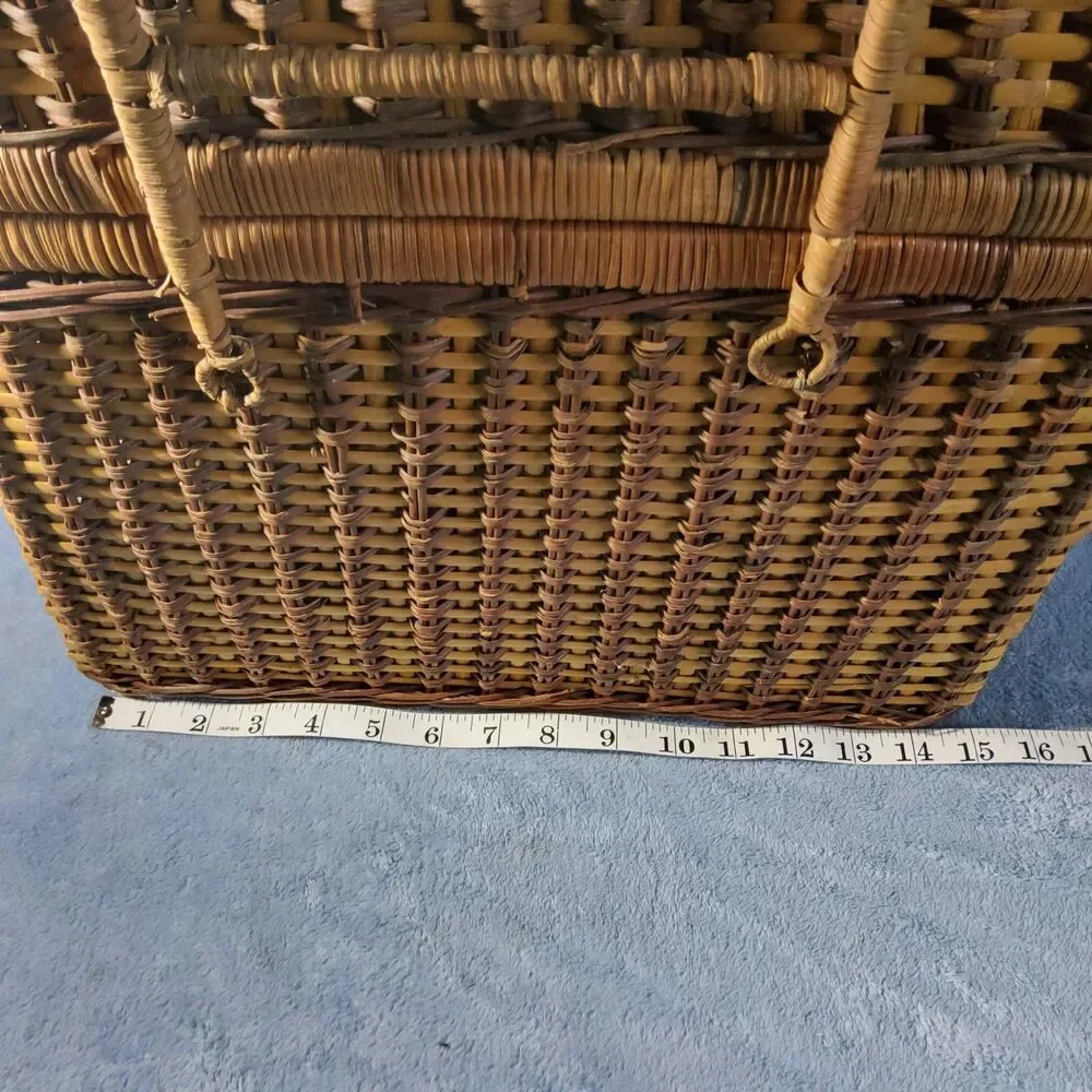 Vintage Large Two-Tone Woven Wicker Picnic Basket Storage Trunk Hinged Lid 15x13